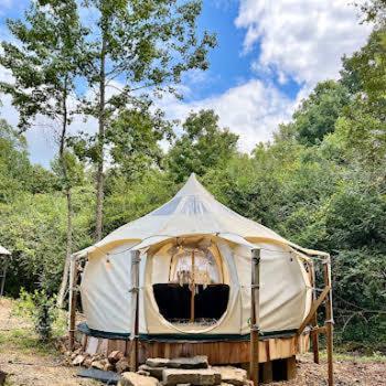 The Aries-a Stargazing, Luxury Glamping Tent Campismo de Luxo Rogersville